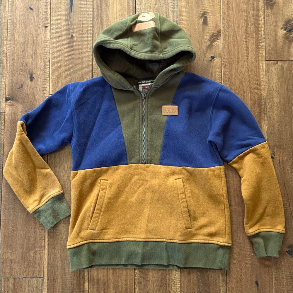 Levi’s quarter zip hoodie kids med